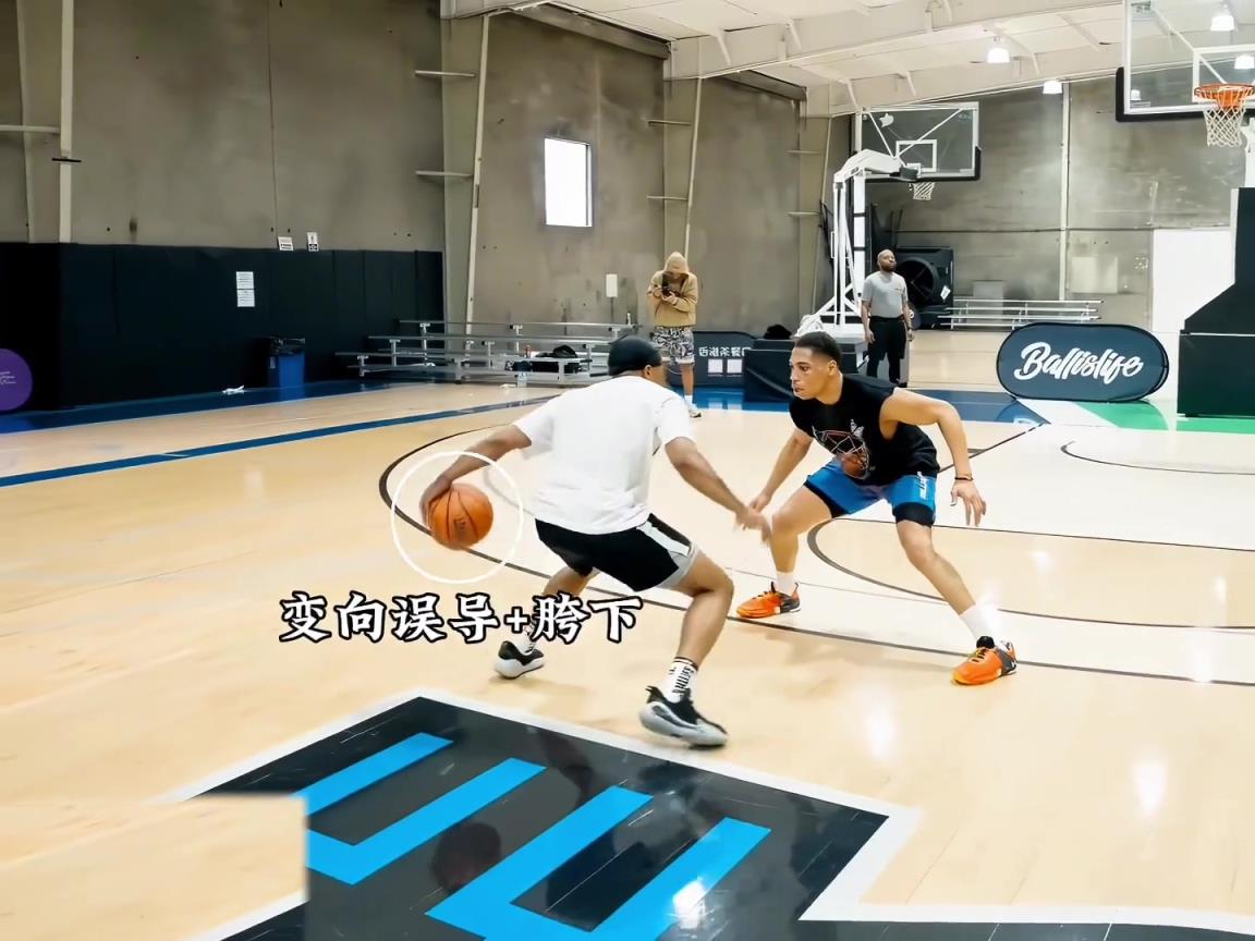 “實(shí)戰(zhàn)中的節(jié)奏過(guò)人動(dòng)作鑒賞，連續(xù)胯下變向舞蹈銜接頓拜突破”